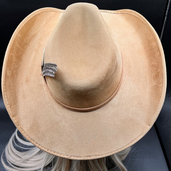 H03 Hat Halcon shape in camel suede color NWOT main image 5